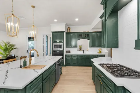 10004 Summer Ridge Lane Conroe TX 77302