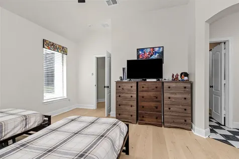 10004 Summer Ridge Lane Conroe TX 77302