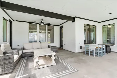 10004 Summer Ridge Lane Conroe TX 77302