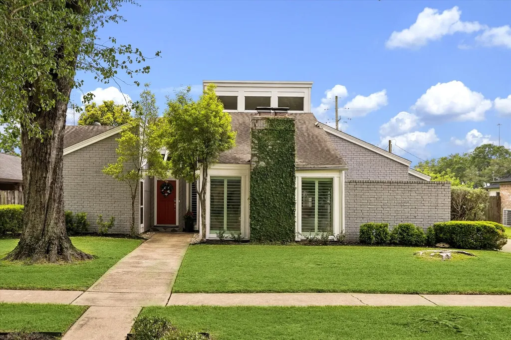15909 Seattle Street Jersey Village TX 77040