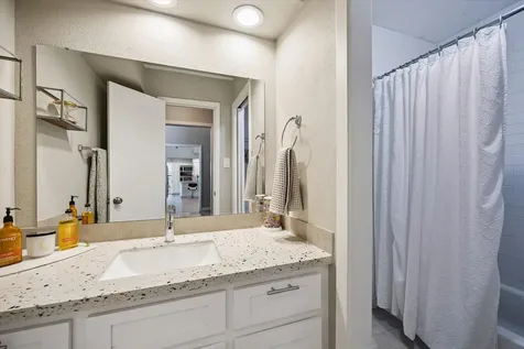 15909 Seattle Street Jersey Village TX 77040