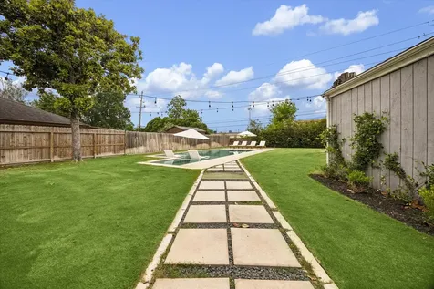 15909 Seattle Street Jersey Village TX 77040
