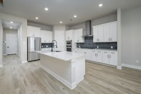 1902 June Lake Lane Iowa Colony TX 77583
