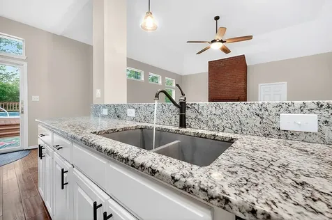 302 Southern Trace Lufkin TX 75901