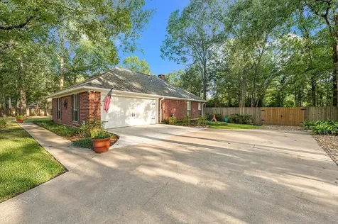 302 Southern Trace Lufkin TX 75901