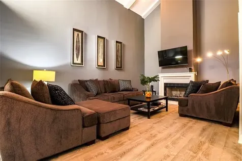 4724 Post Oak Timber Drive 8/65 Houston TX 77056