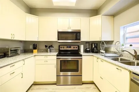 4724 Post Oak Timber Drive 8/65 Houston TX 77056