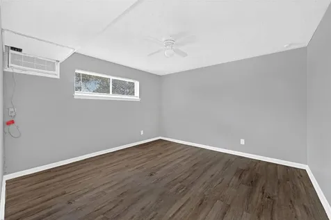 1200 Carolyn Court B Houston TX 77338