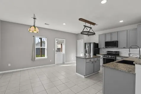 7318 Parkview Drive Hitchcock TX 77563