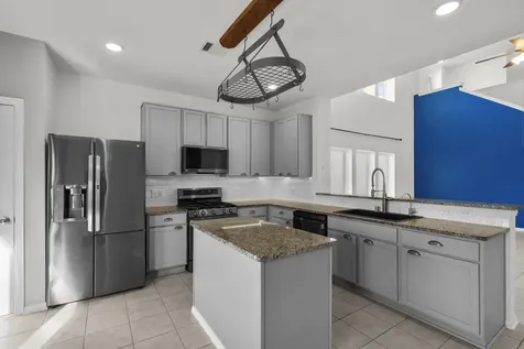 7318 Parkview Drive Hitchcock TX 77563