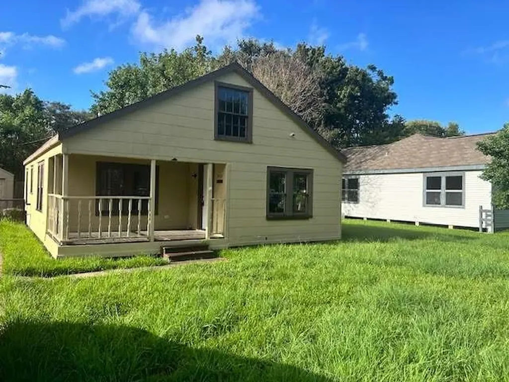 2113 3rd Avenue N Texas City TX 77590