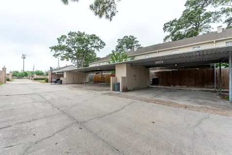 17108 Beaver Springs Drive 8 Houston TX 77090
