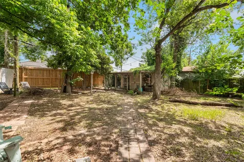 126 W Grenfell Lane Houston TX 77076