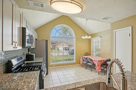 4718 Stone Bridge Street Baytown TX 77521