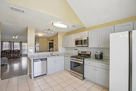 4718 Stone Bridge Street Baytown TX 77521
