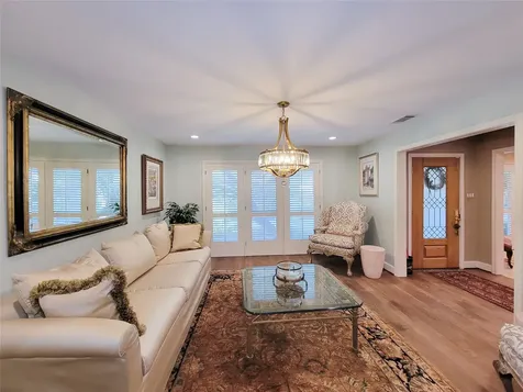 5 Hunters Branch Drive Houston TX 77024