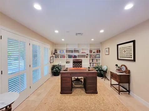 5 Hunters Branch Drive Houston TX 77024