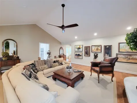 5 Hunters Branch Drive Houston TX 77024