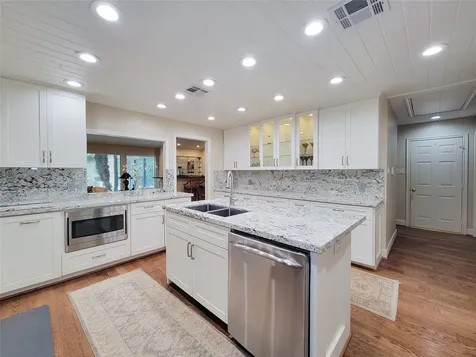 5 Hunters Branch Drive Houston TX 77024