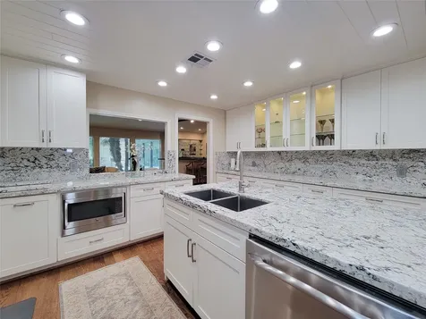 5 Hunters Branch Drive Houston TX 77024