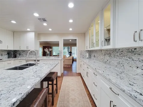 5 Hunters Branch Drive Houston TX 77024