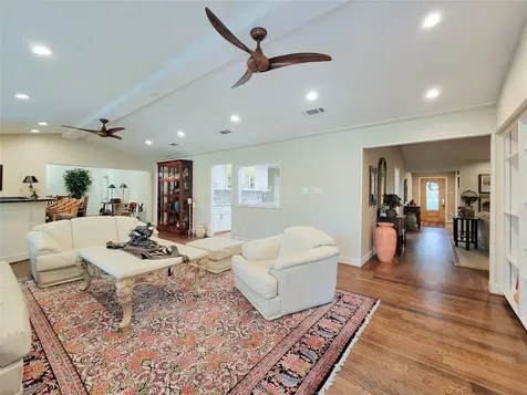 5 Hunters Branch Drive Houston TX 77024