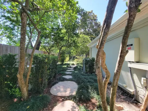 5 Hunters Branch Drive Houston TX 77024