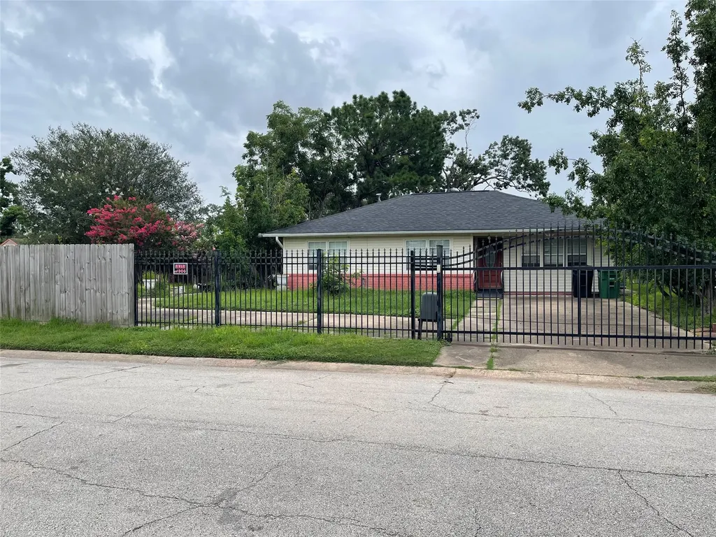 7403 N Dearborn Street Houston TX 77055
