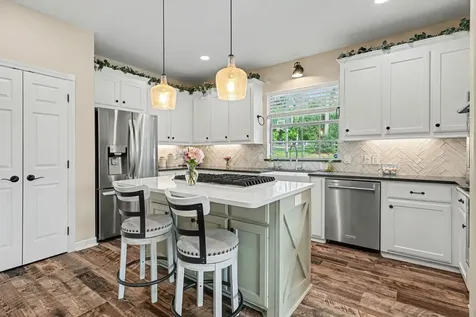 114 Leah Drive Montgomery TX 77316