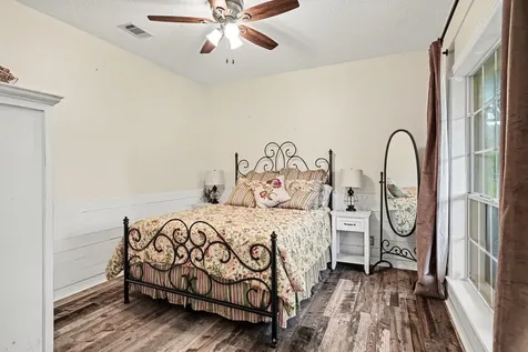 114 Leah Drive Montgomery TX 77316