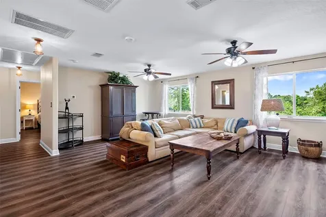 114 Leah Drive Montgomery TX 77316