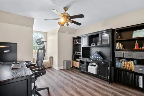 114 Leah Drive Montgomery TX 77316