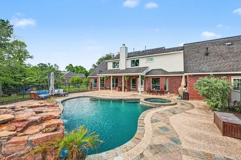114 Leah Drive Montgomery TX 77316