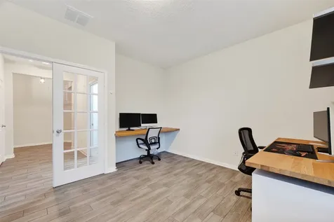 15607 Barton Orchard Lane Houston TX 77044