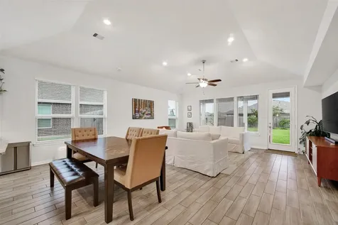 15607 Barton Orchard Lane Houston TX 77044