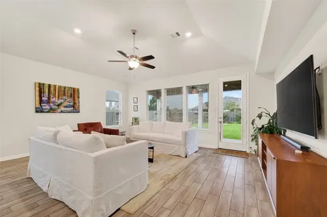 15607 Barton Orchard Lane Houston TX 77044