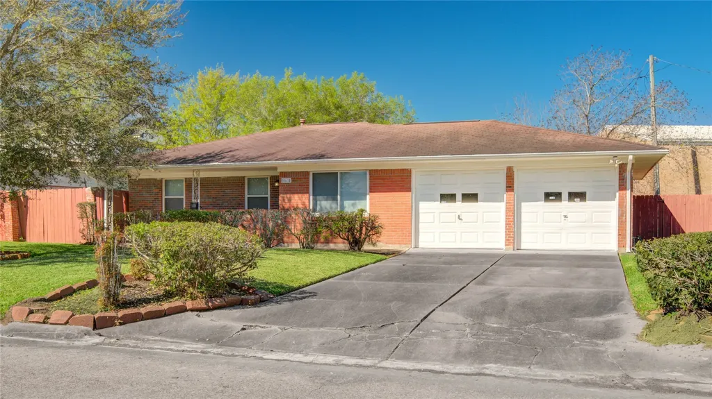 10614 Faircroft Drive Houston TX 77048