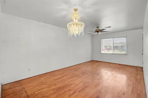 10614 Faircroft Drive Houston TX 77048