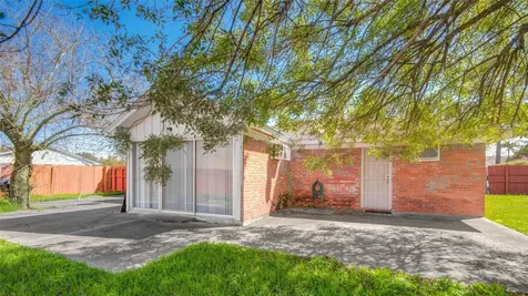 10614 Faircroft Drive Houston TX 77048