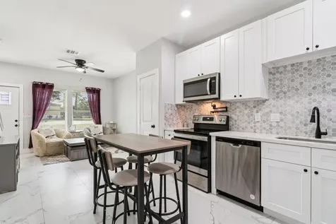 16982 W Lynbrook Montgomery TX 77316