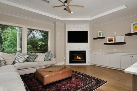 19 Hunnewell Way The Woodlands TX 77382