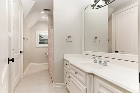 19 Hunnewell Way The Woodlands TX 77382