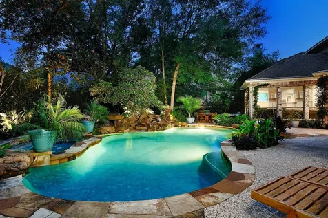 19 Hunnewell Way The Woodlands TX 77382