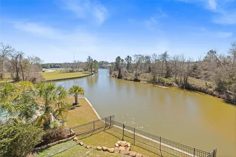 138 La Vie Drive Montgomery TX 77316