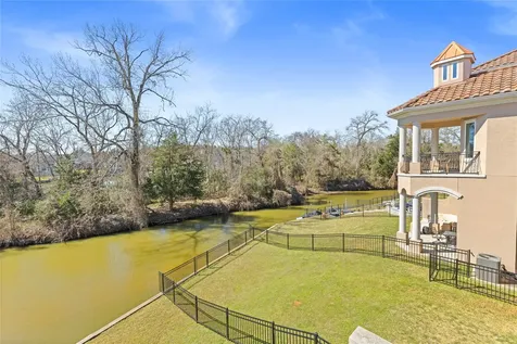 138 La Vie Drive Montgomery TX 77316