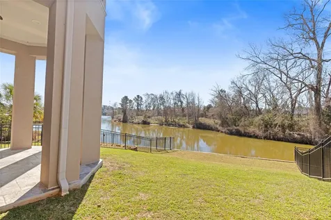 138 La Vie Drive Montgomery TX 77316