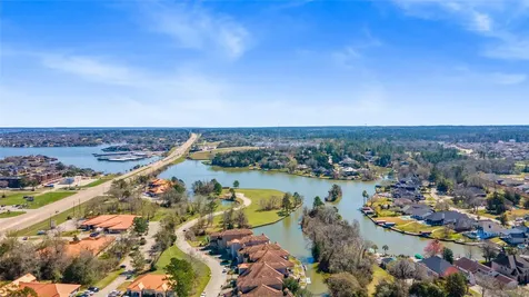 138 La Vie Drive Montgomery TX 77316