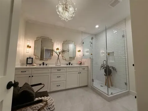 407 Harris Road Highlands TX 77562