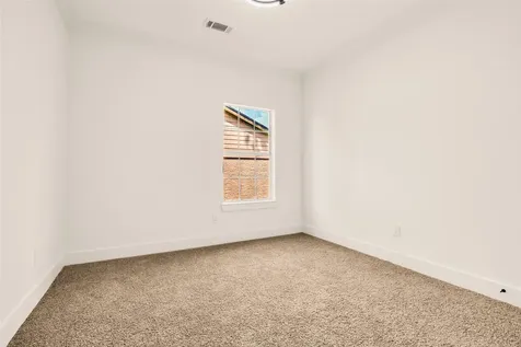 407 Harris Road Highlands TX 77562