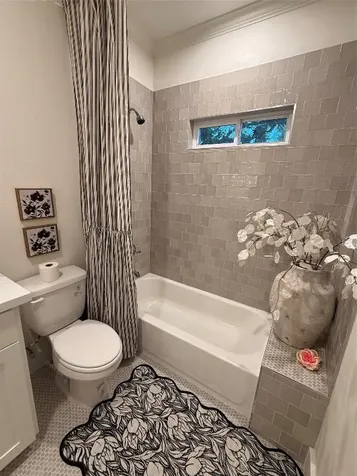 407 Harris Road Highlands TX 77562